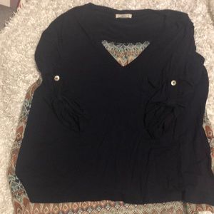 Ezra Boutique Shirt High/low with design on back